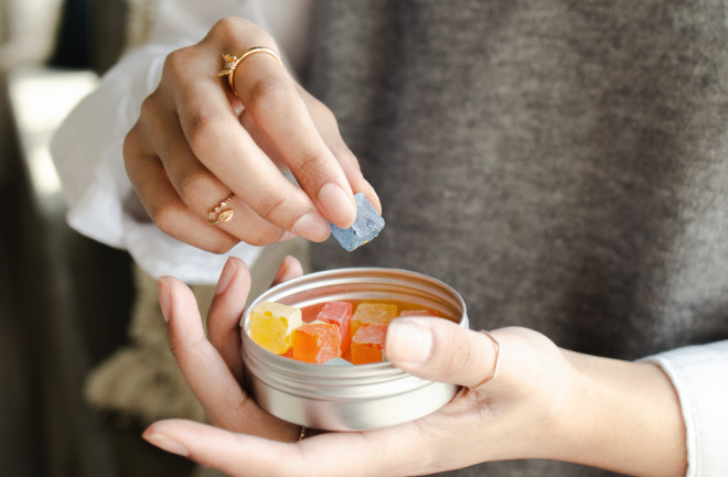 A super simple vegan gummies recipe you should try.