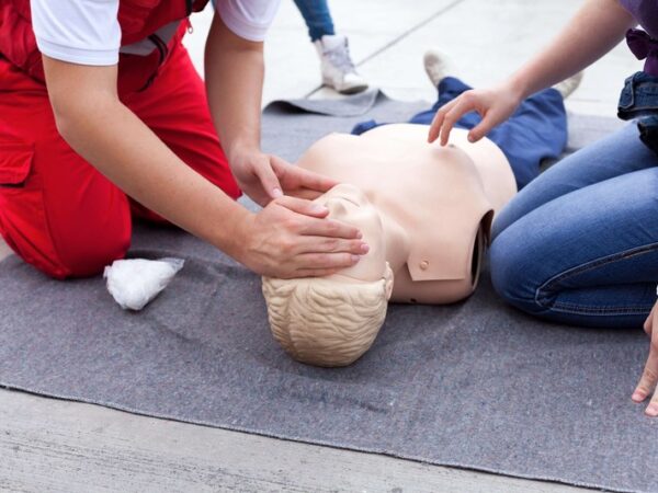 Why you should consider taking a first aid training course