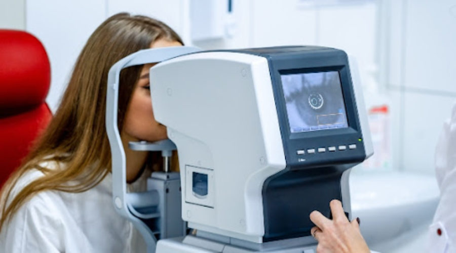 6 Telltale Signs You Should See An Ophthalmologist