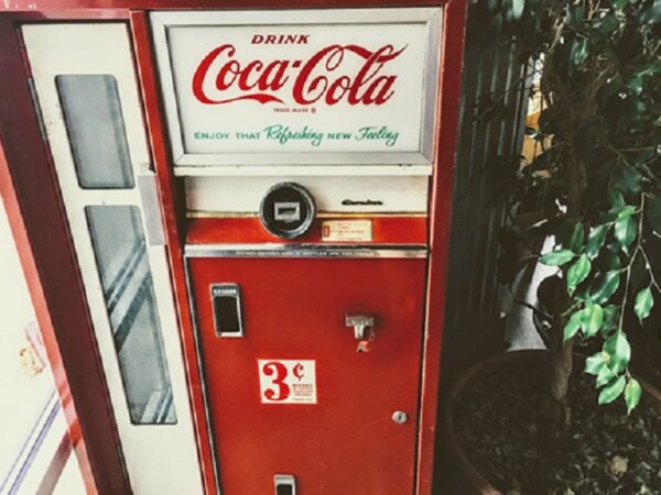 Traditional vending machines vs healthy vending machines