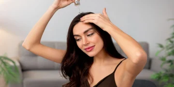 4 Ways Hair Tonics Support Hair Regrowth